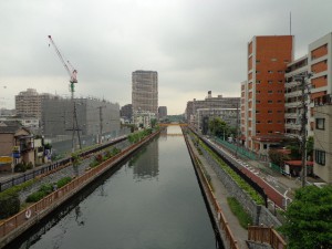 丸八橋からの小名木川（東大島方面）